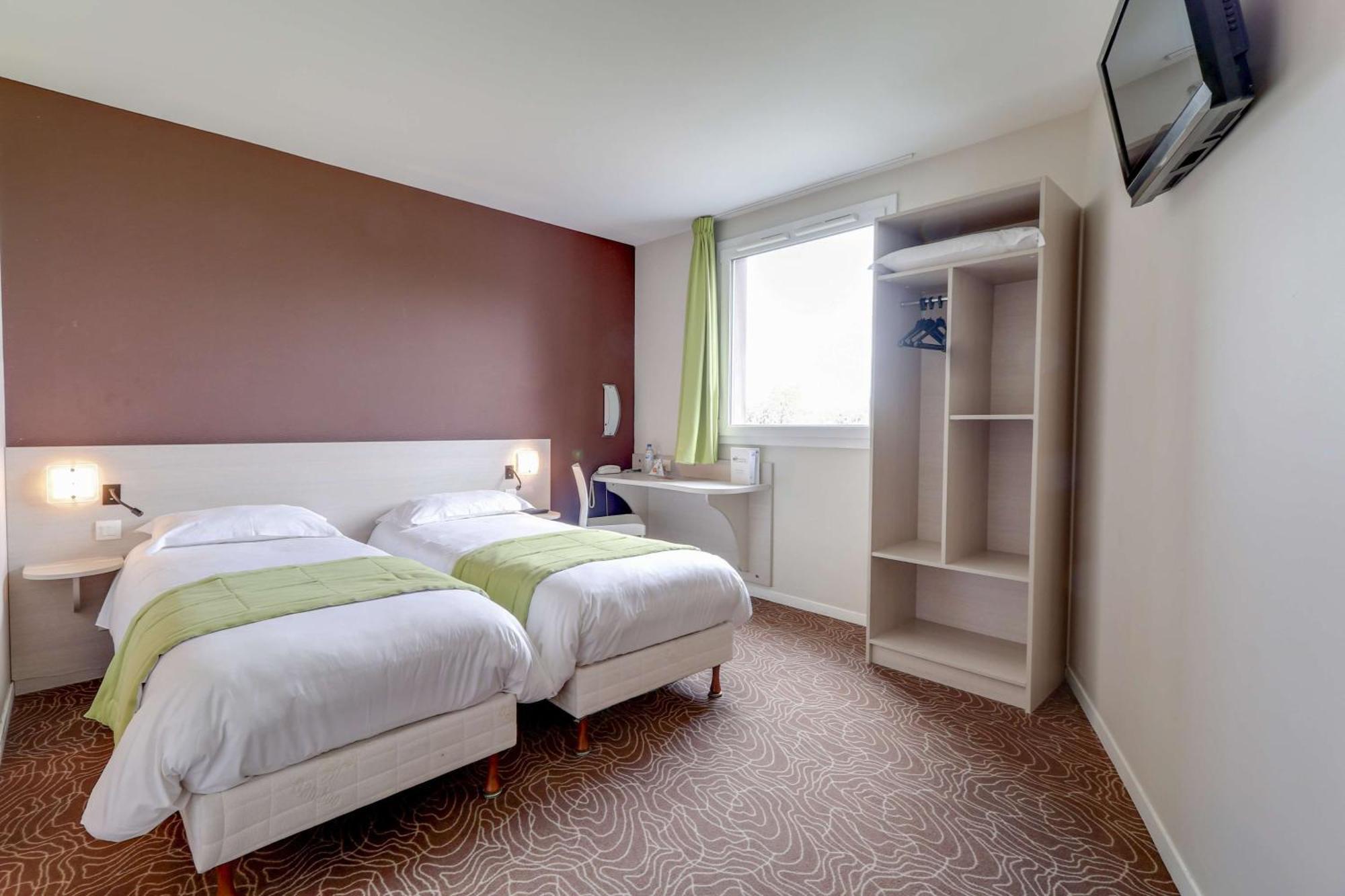 Brit Hotel Saint-Meen-Le-Grand En Broceliande Exterior foto