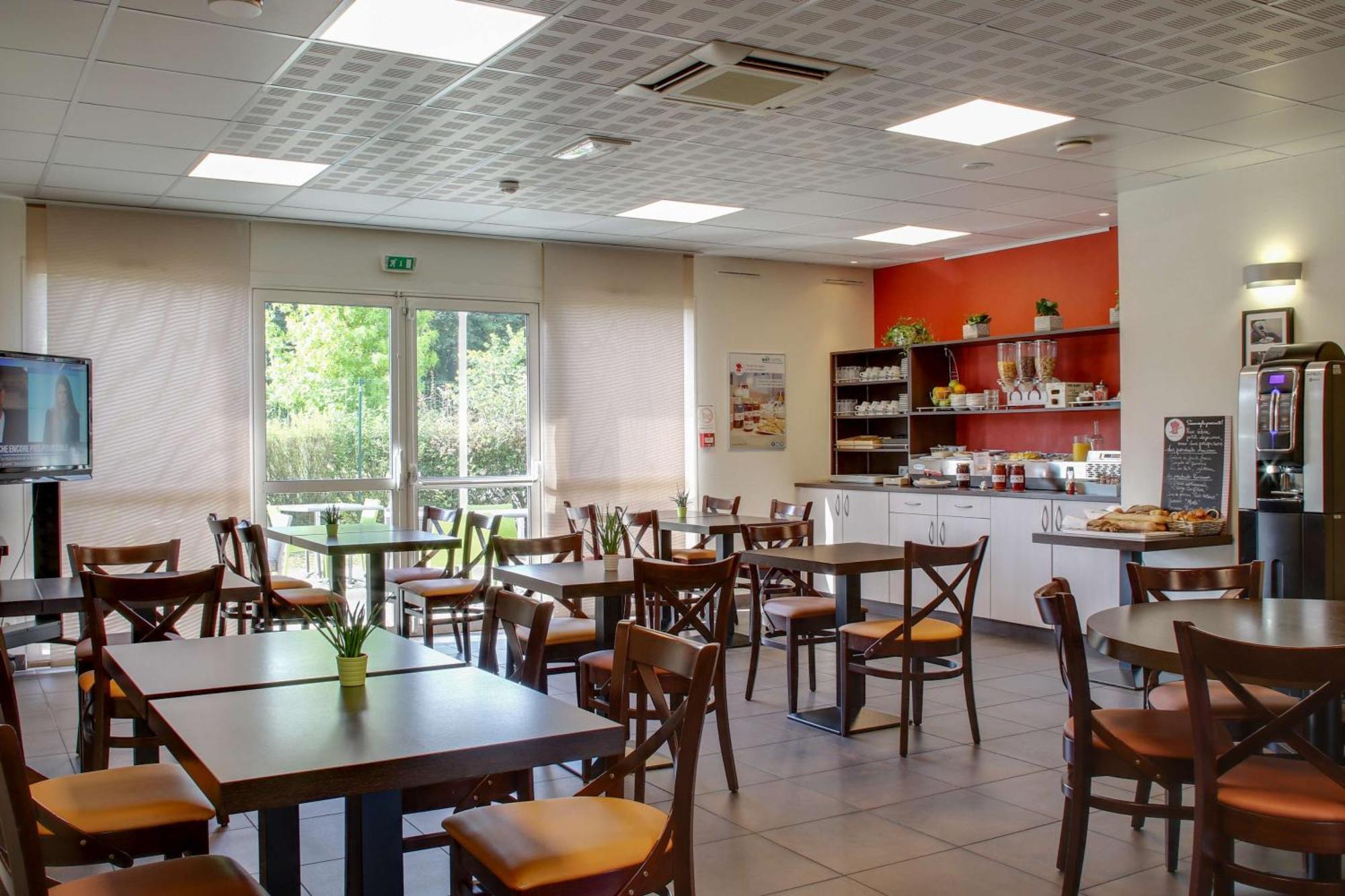 Brit Hotel Saint-Meen-Le-Grand En Broceliande Exterior foto